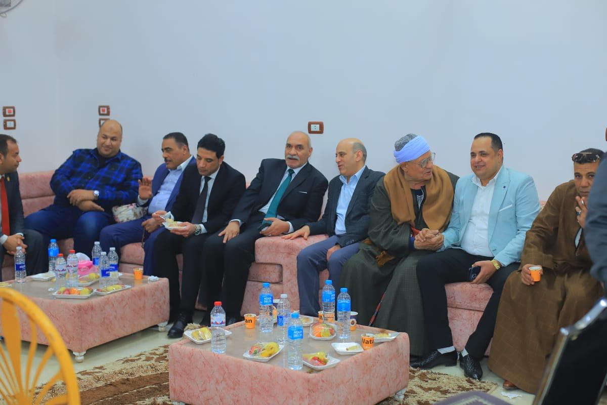 قصر كمال حسن علي يستضيف رموز الدولة في إفطار رمضاني (14)