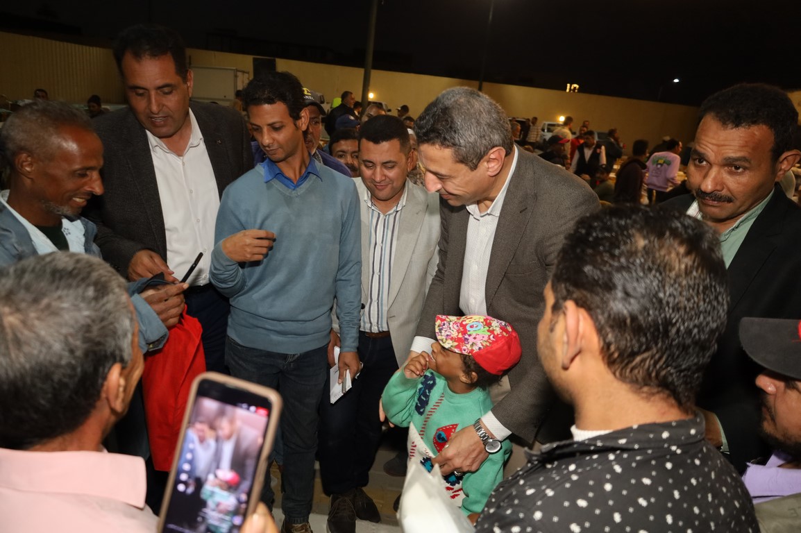 محافظ السويس في الإفطار