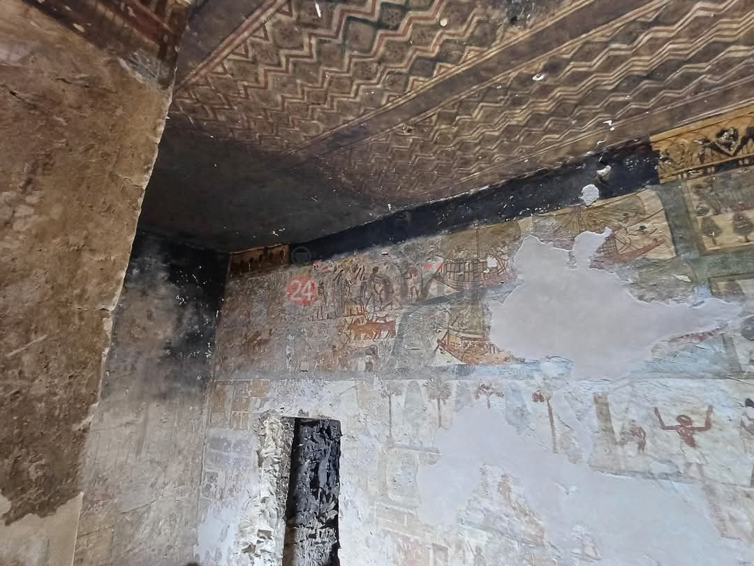 مقبرة نفرحتب من الداخل٣