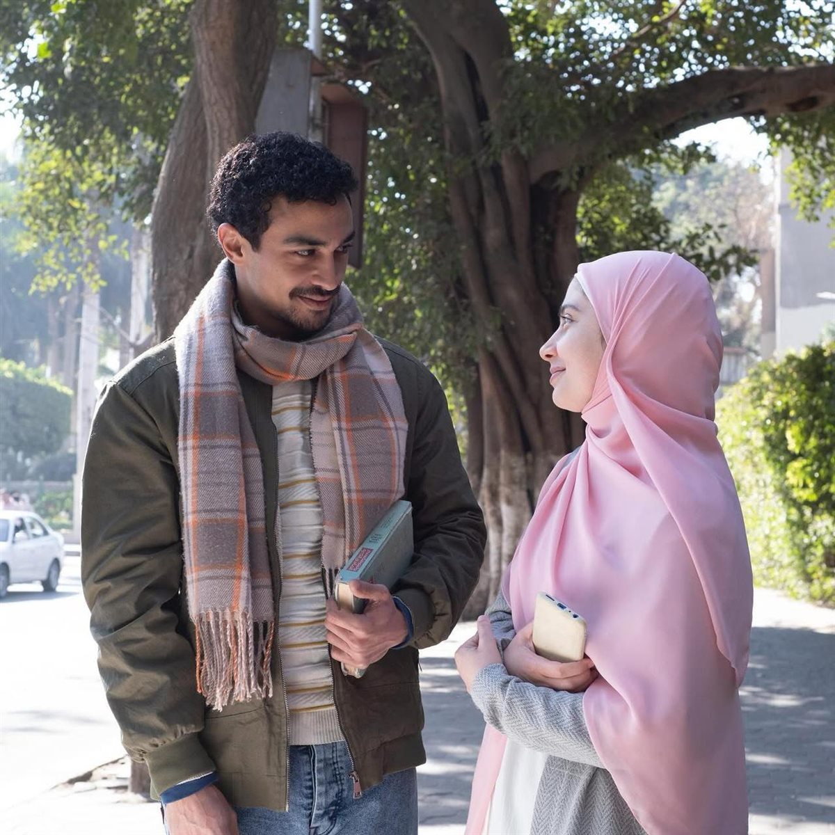 فاتن سعيد وأحمد غزي من مسلسل قهوة المحطة