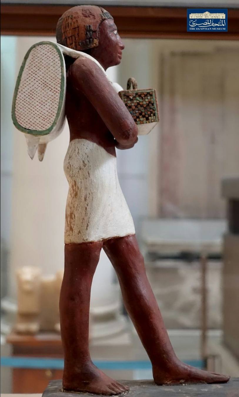 تمثال خادم من مصر القديمة