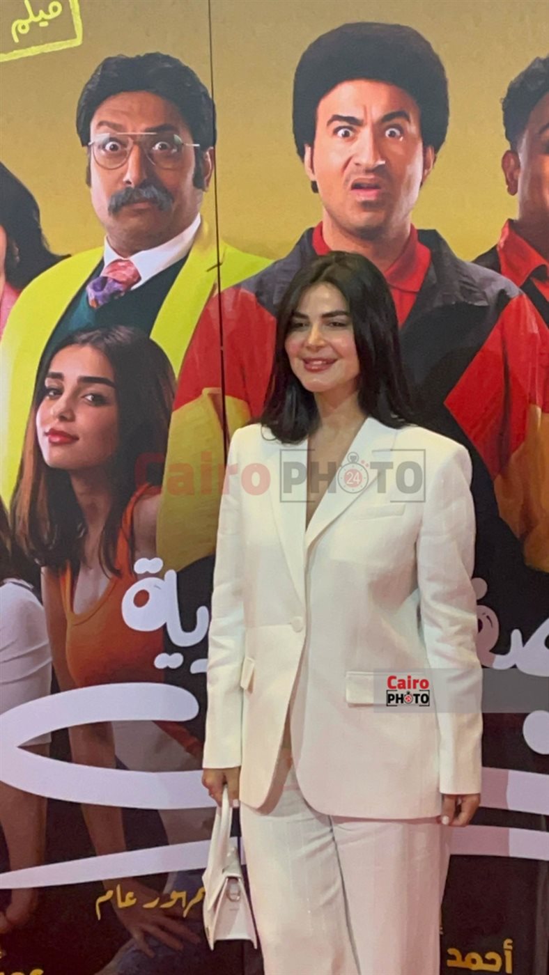 بالصور.. علي ربيع وأوس أوس والمنتج أحمد السبكي يحتفلون بالعرض الخاص لـ فيلم الصفا الثانوية بنات