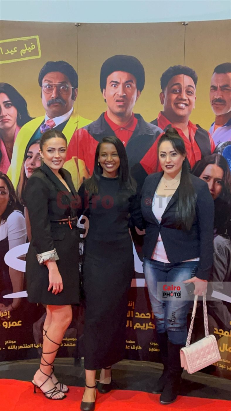 بالصور.. علي ربيع وأوس أوس والمنتج أحمد السبكي يحتفلون بالعرض الخاص لـ فيلم الصفا الثانوية بنات