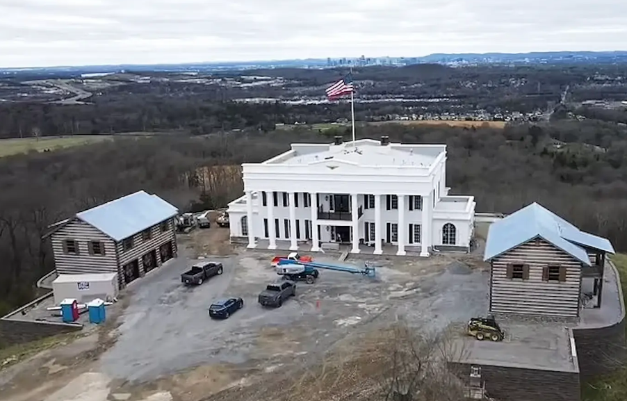 منزل كيد روك