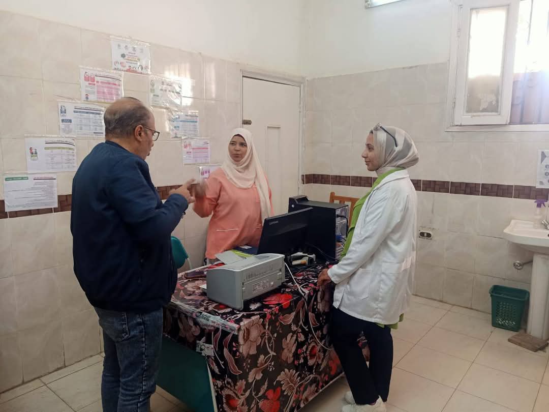 جانب من جولة وكيل وزارة الصحة بالوادى الجديد