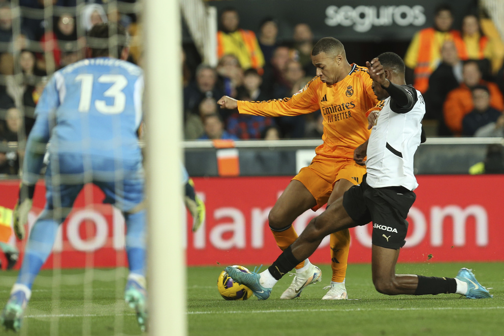 تشكيلة ريال مدريد ضد فالنسيا في الدوري الإسباني