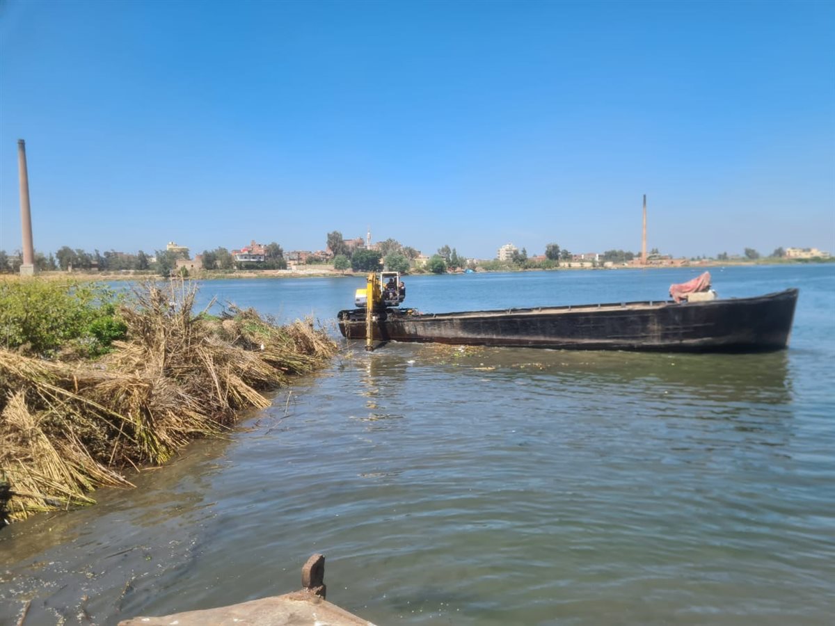 حملة مكبرة لإزالة أعمال تعدٍ على نهر النيل بالمحمودية