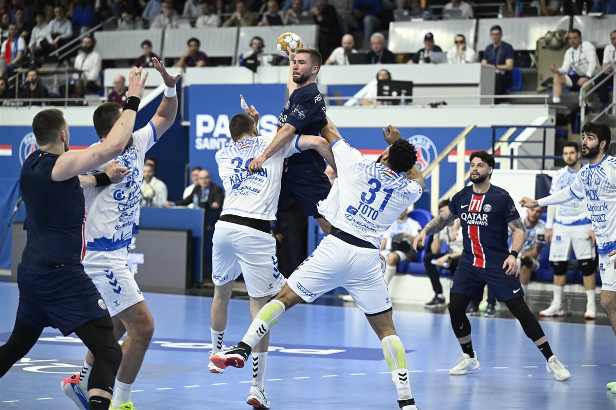 من مباراة باريس سان جيرمان أمام فريق سجيد المجري