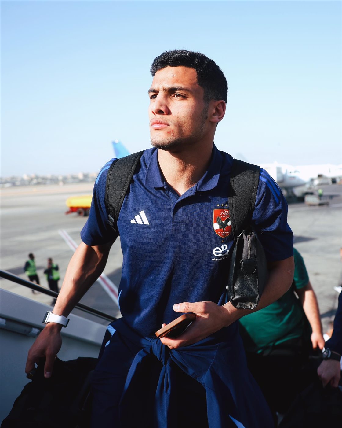 لقطات من مغادرة بعثة الأهلي مطار القاهرة لمواجهة الهلال السوداني