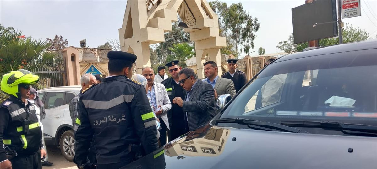 محافظ الدقهلية أثناء جولته علي مدينة المنصورة