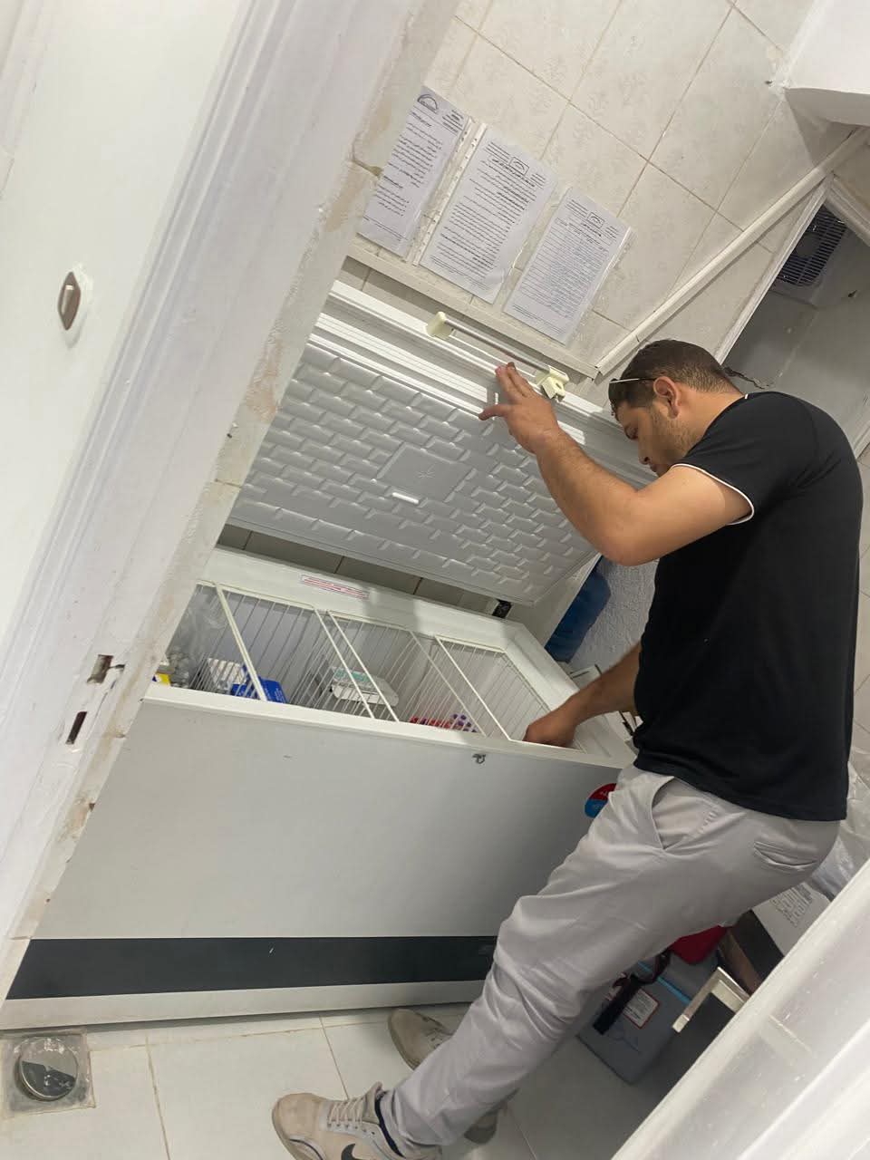 التأكد من توافر طعوم العقر وطعوم المسافرين 