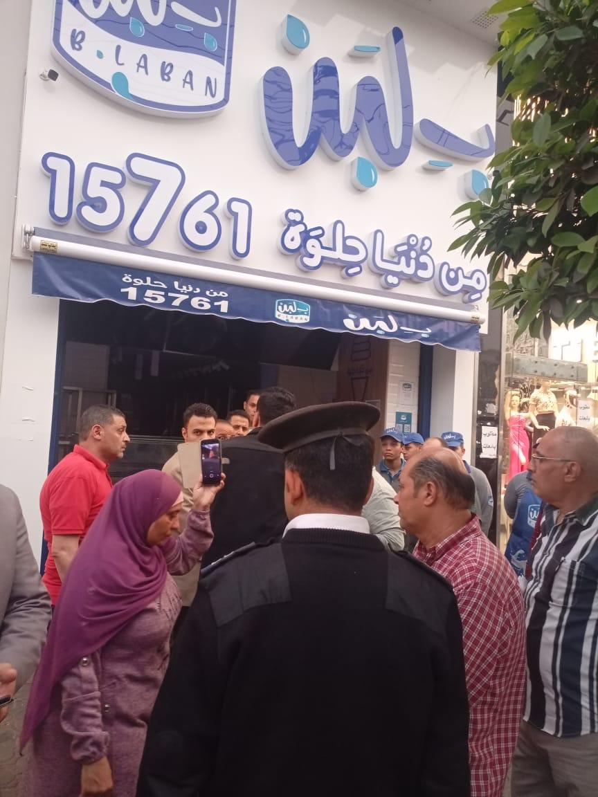 غلق محالان بـ لبن ووهمي في مصر الجديدة لإدارتهما بدون ترخيص
