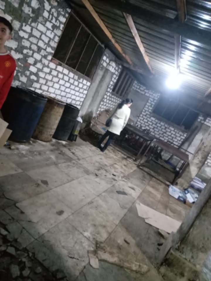 ضبط 4500 كجم أسماكا مدخنة داخل حظيرة مواشٍ