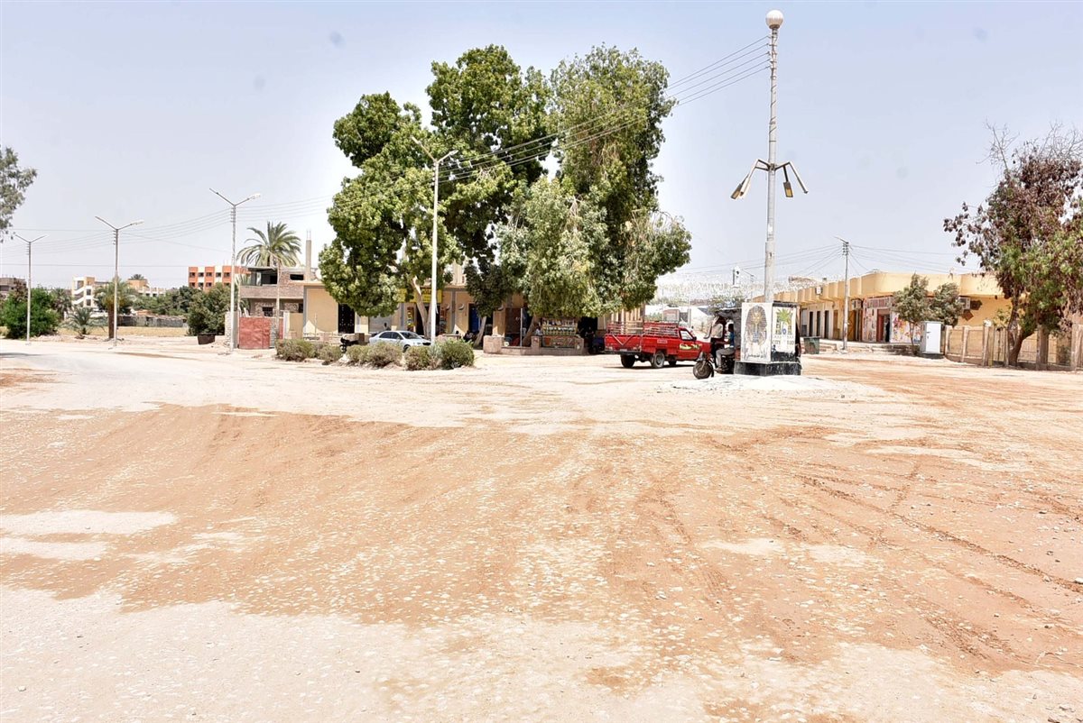 محافظ الأقصر وافتتاح مشروعات بالطود