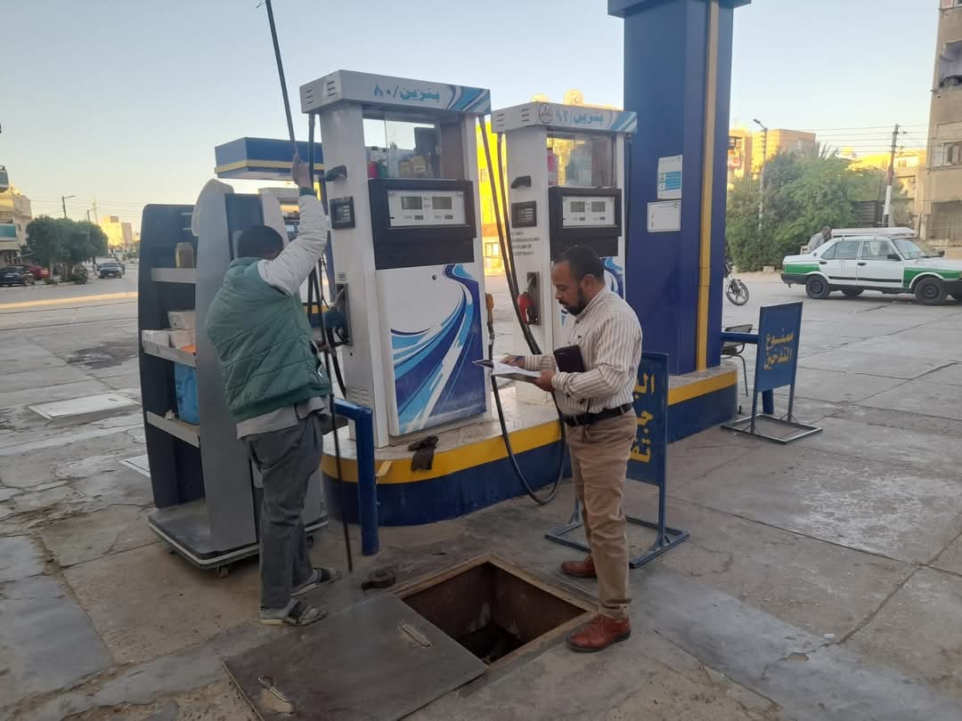 مرور على محطات الوقود في الوادى الجديد