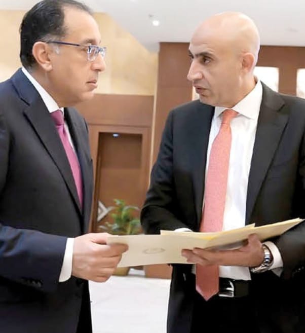 الدكتور محمد عبد اللطيف ورئيس الوزراء