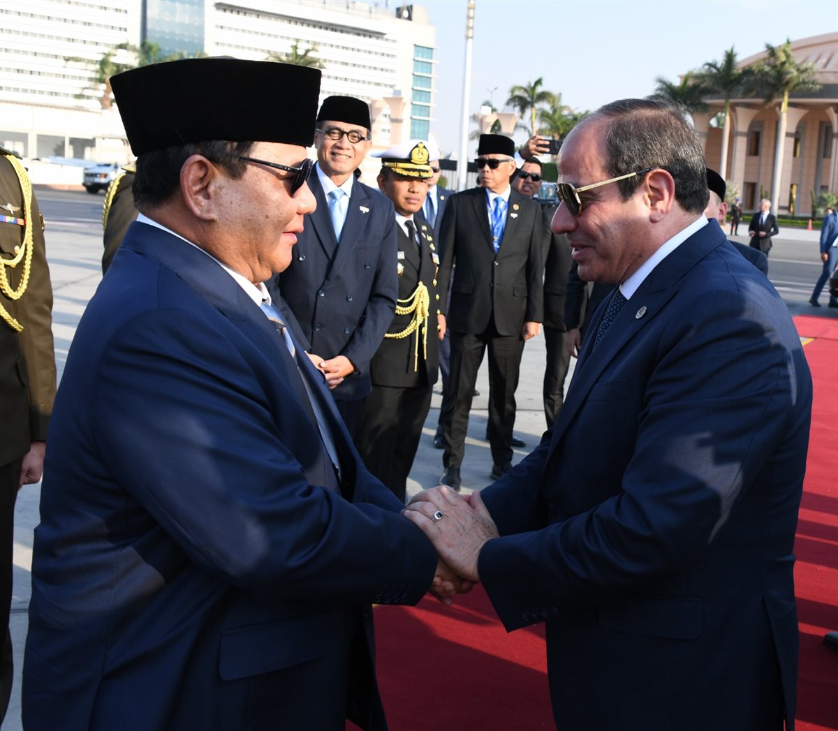 الرئيس السيسي يصطحب نظيره الإندونيسي لزيارة الأكاديمية العسكرية 