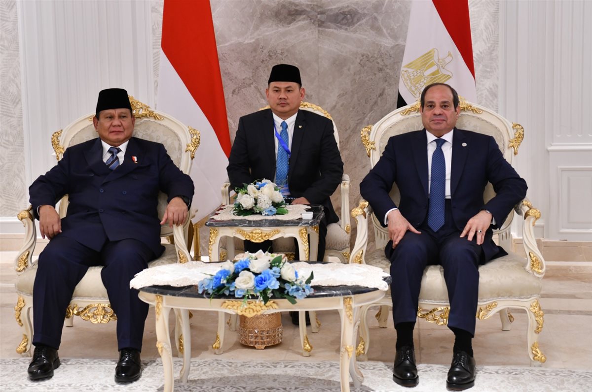 الرئيس السيسي يصطحب نظيره الإندونيسي لزيارة الأكاديمية العسكرية 