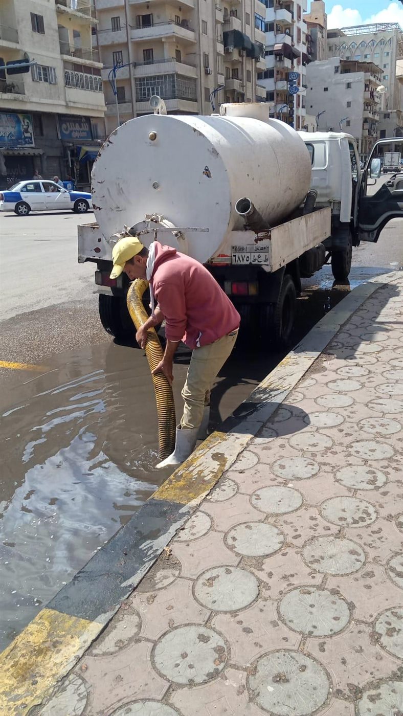رفع مياه الأمطار من شوارع بورسعيد 