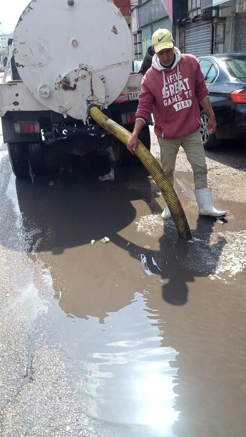 رفع مياه الأمطار من شوارع بورسعيد 