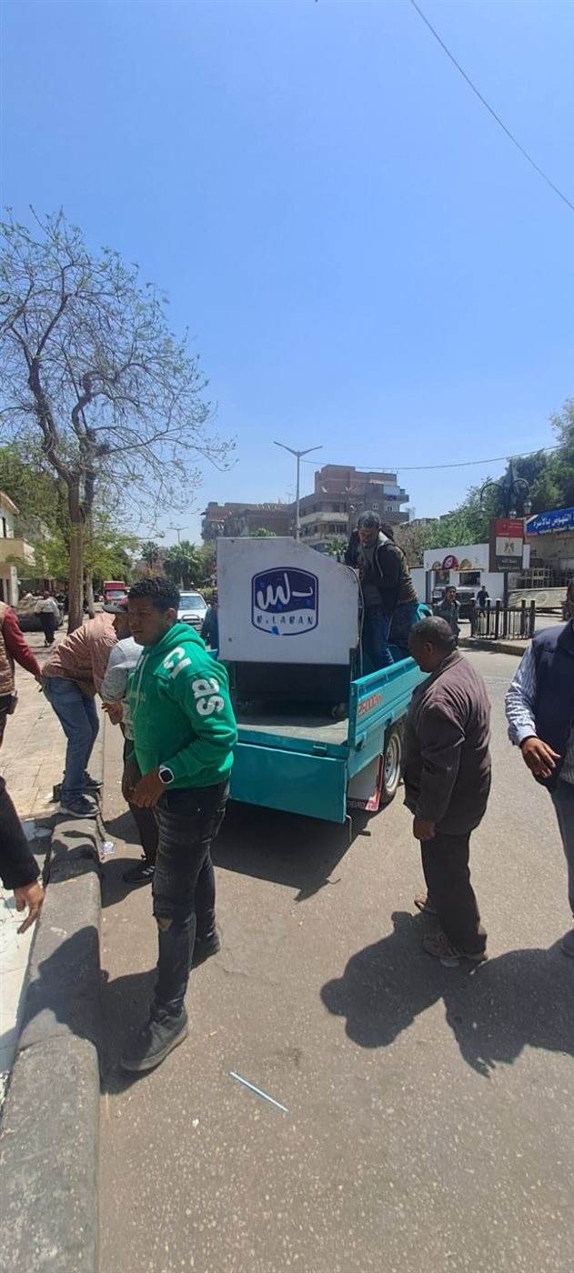 محافظ الجيزة يغلق 12 فرعًا لمحال بيع الحلويات ومنتجات الألبان تابعة لـ بلبن