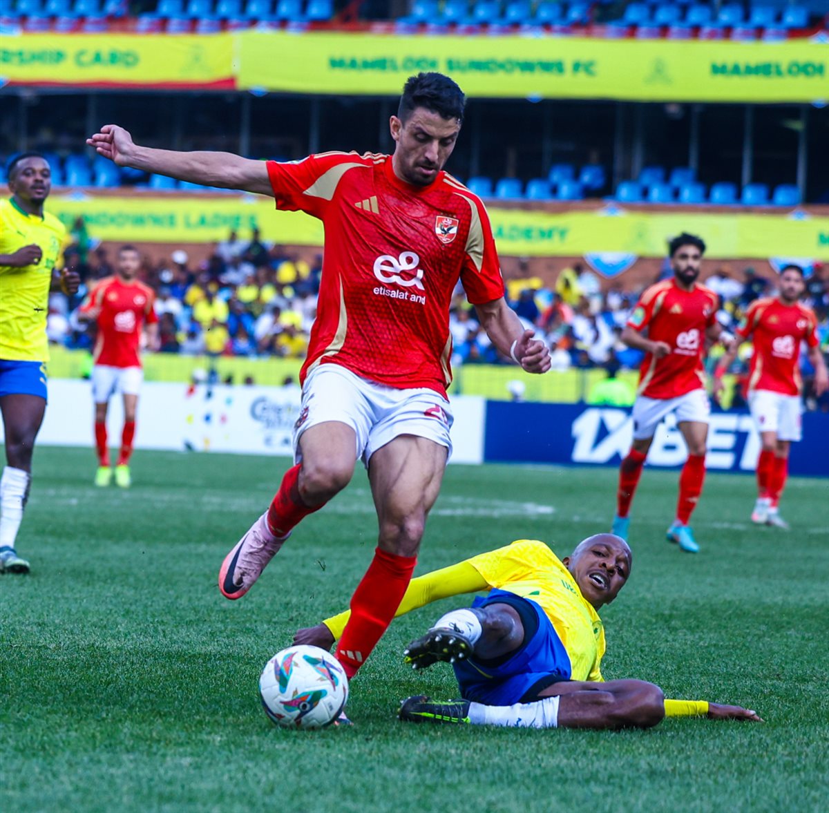 كيفية مشاهدة بث مباشر مباراة الأهلي وصن داونز في إياب نصف نهائي دوري أبطال إفريقيا