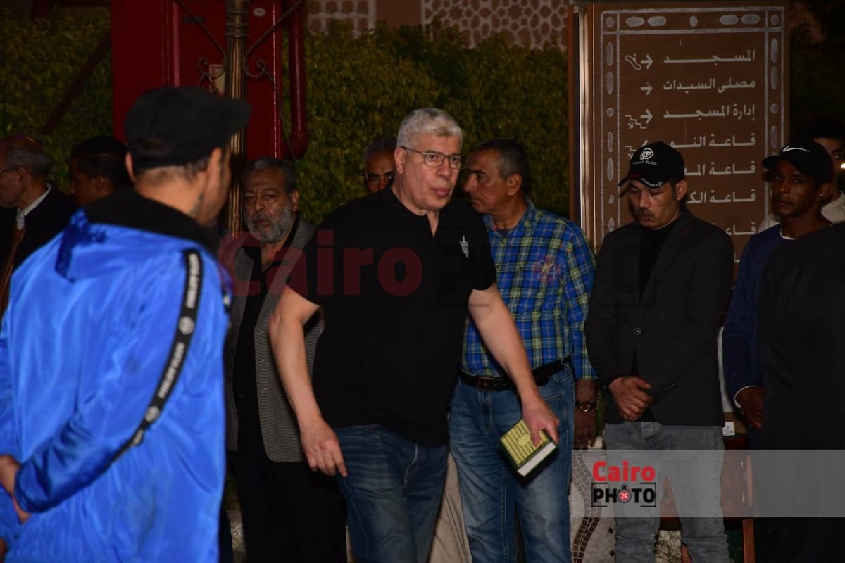 يسرا وأمير كرارة ومحمد سامي وشريف عرفه يقدمون واجب العزاء في الراحل سليمان عيد