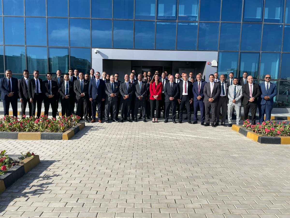 البنك الأهلى المصري بمرسي علم