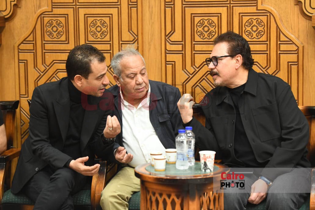 نجوم الفن في عزاء الفنان سليمان عيد