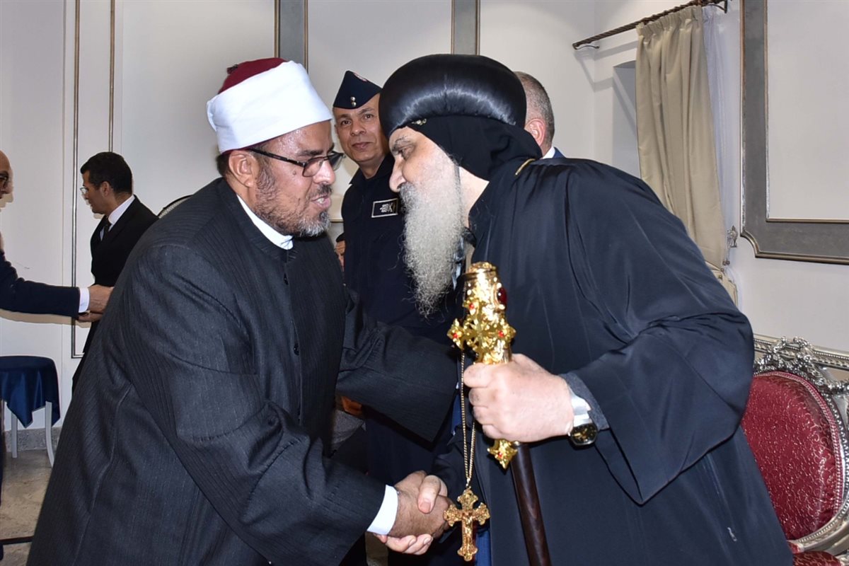 محافظ الأقصر وجولة في الكنائس للتهنئة بعيد الميلاد المجيد