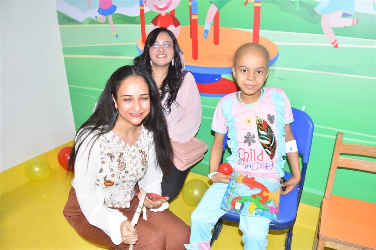 فرحة مع متحدى السرطان بالعيد