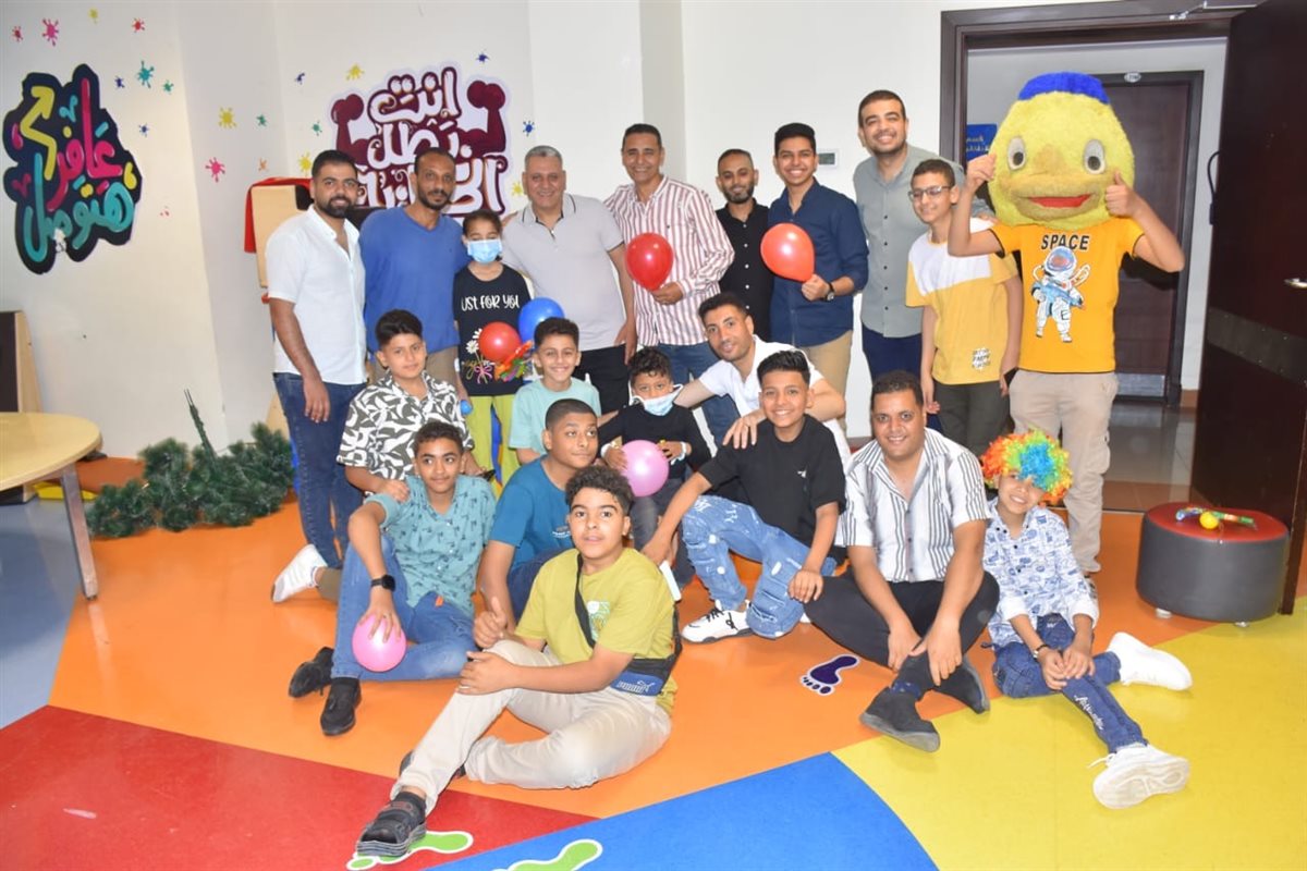 فرحة مع متحدى السرطان بالعيد