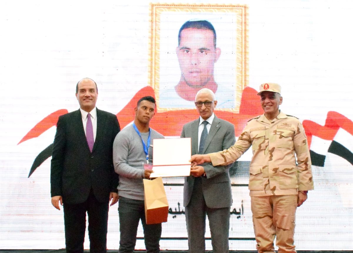 احتفالية القوات المسحلة في ذكرى تحرير سيناء