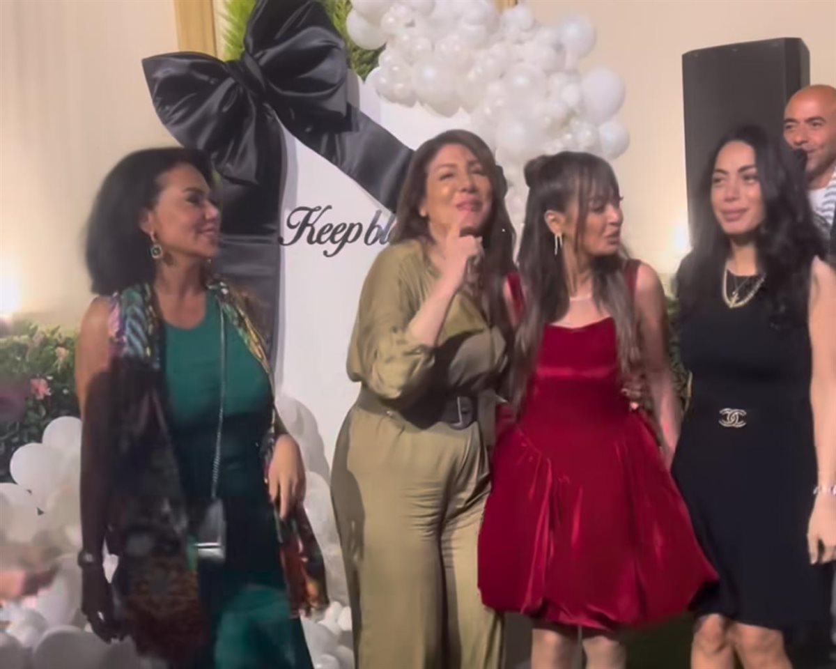 بحضور رانيا يوسف وإنجي علاء.. داليا مصطفى تحتفل بعيد ميلادها رفقة أصدقائها