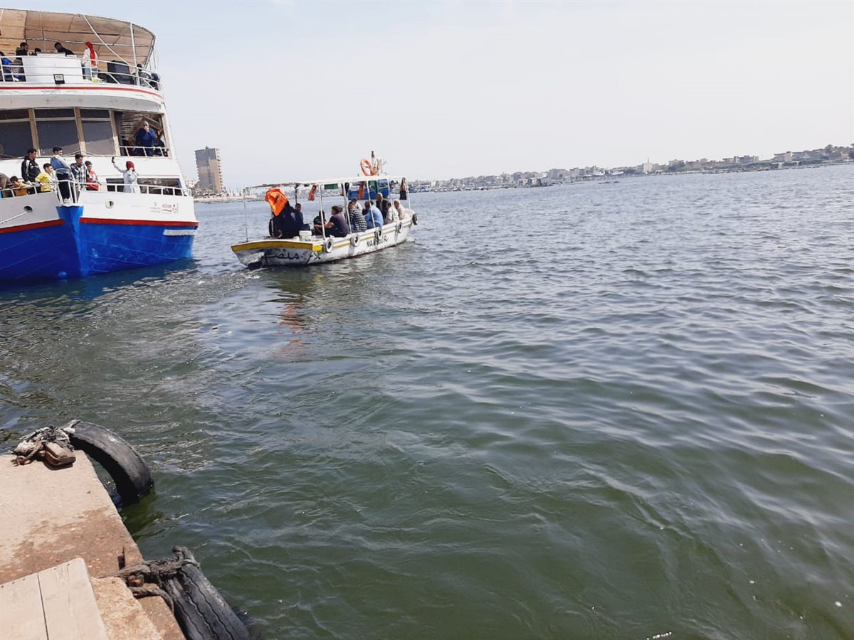 إقبال كبير من المواطنين على المتنزهات والشواطئ بالبحيرة 