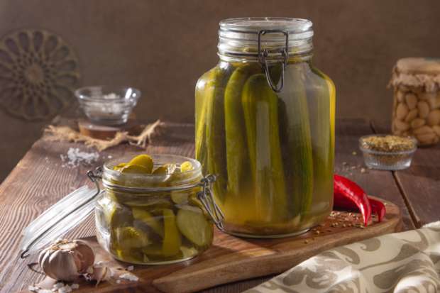 طريقة عمل مخلل الخيار بالماء المغلي