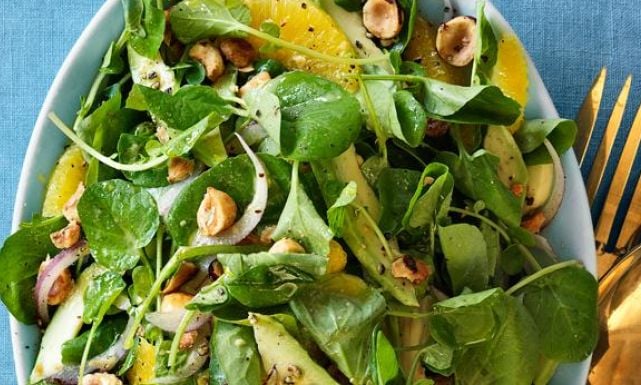 طريقة عمل سلطة بالبرتقال خطوة بخطوة