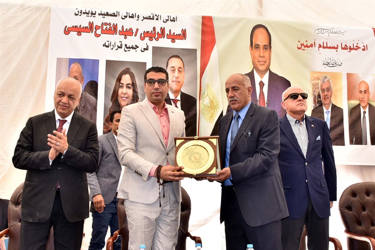 نائب محافظ الأقصر الدكتور هشام ابو زيد