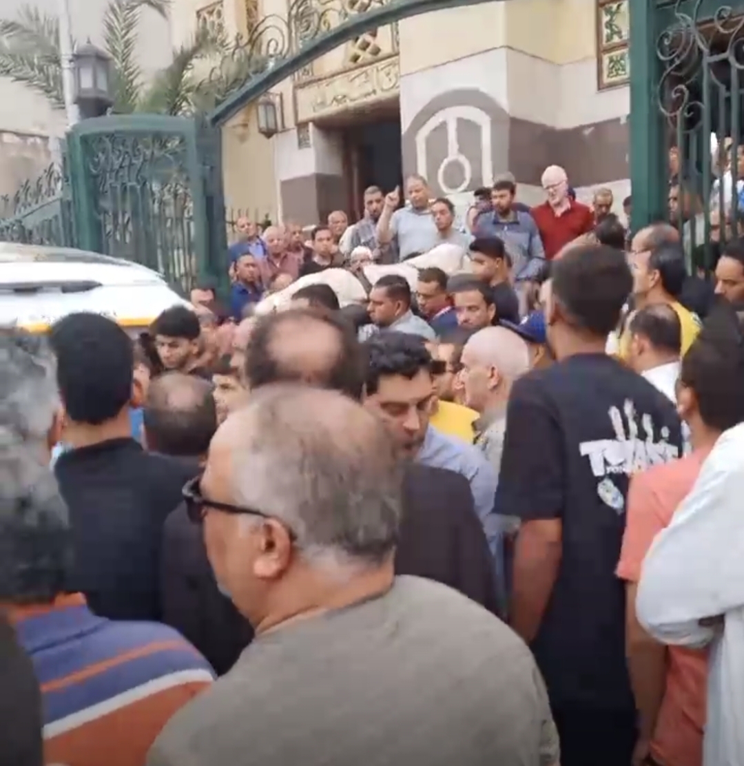 تشييع جثمان تلميذ توفي داخل مدرسته بدمنهور بعد توقف عضلة قلبه