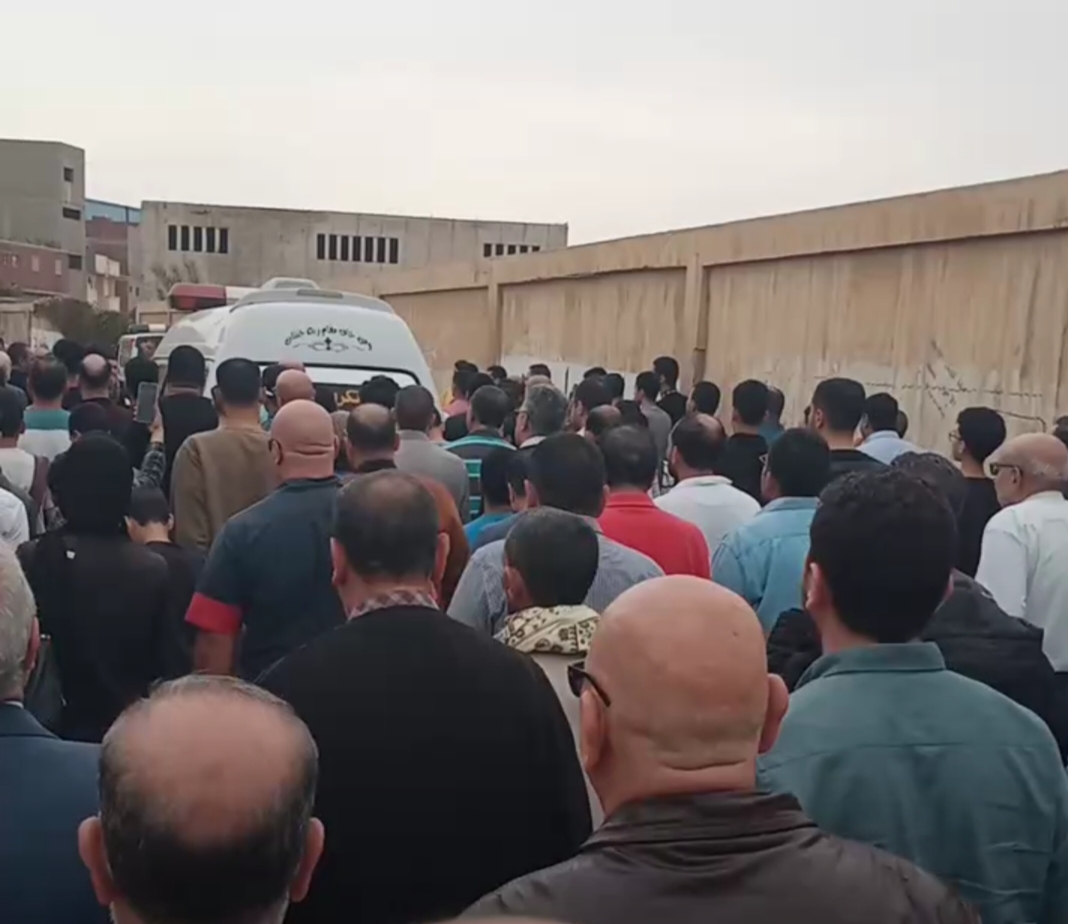 تشييع جثمان تلميذ توفي داخل مدرسته بدمنهور بعد توقف عضلة قلبه