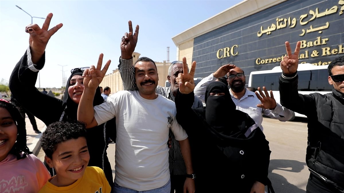 عفو رئاسي عن 746 نزيلا