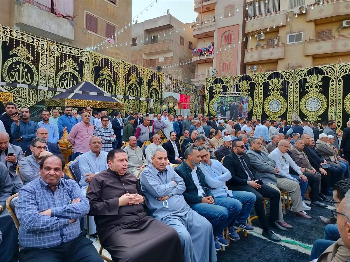 جانب من العزاء 