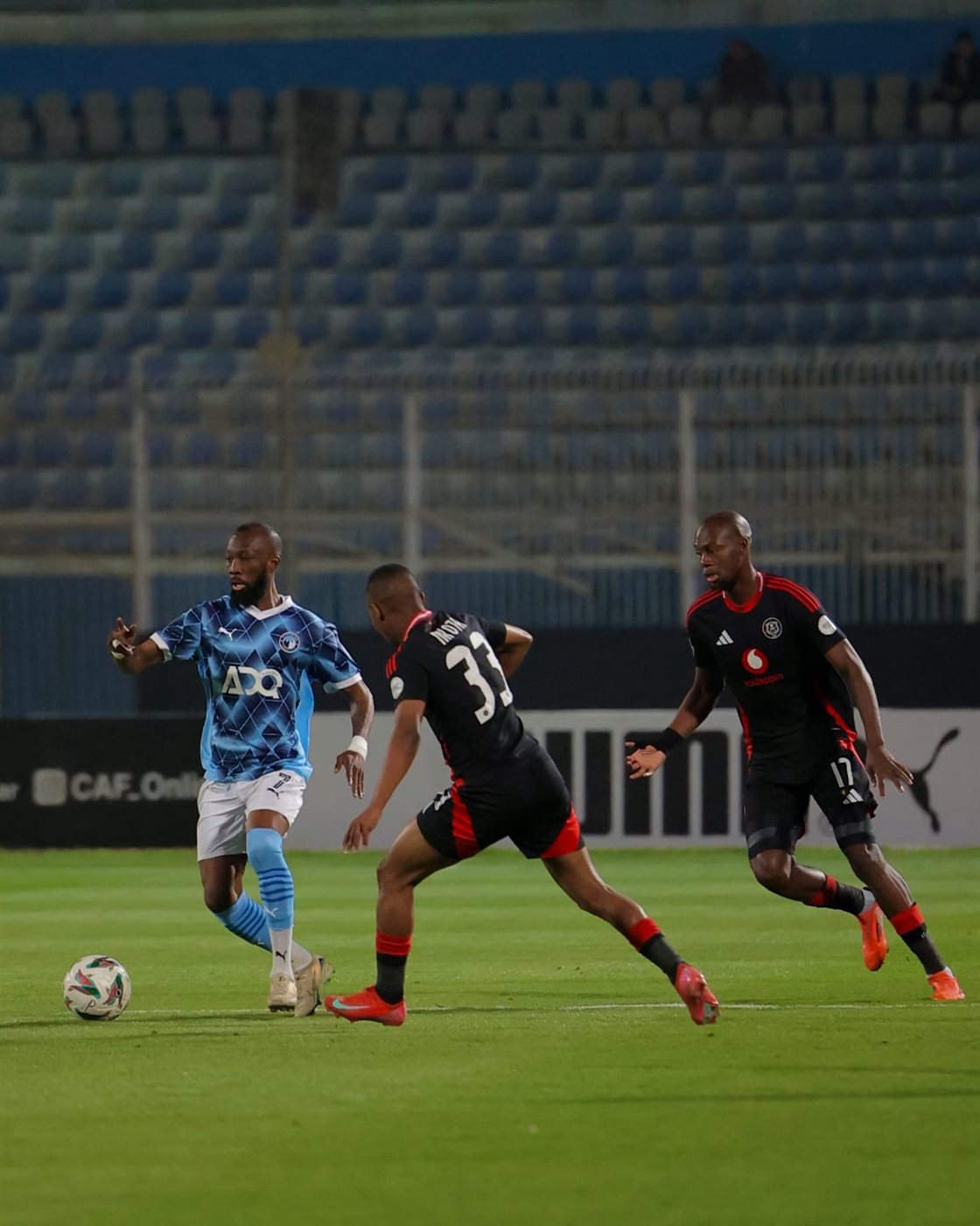 مباراة بيراميدز وأورلاندو بايرتس في نصف نهائي دوري الأبطال