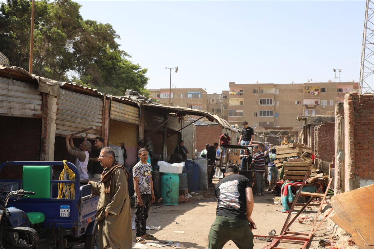 إزالة سوق الزلزال العشوائى بالمقطم