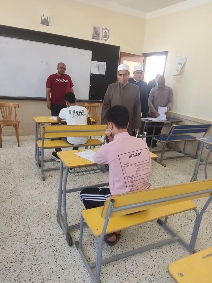 رئيس الإدارة المركزية لجنوب سيناء الازهرية يتفقد اللجان