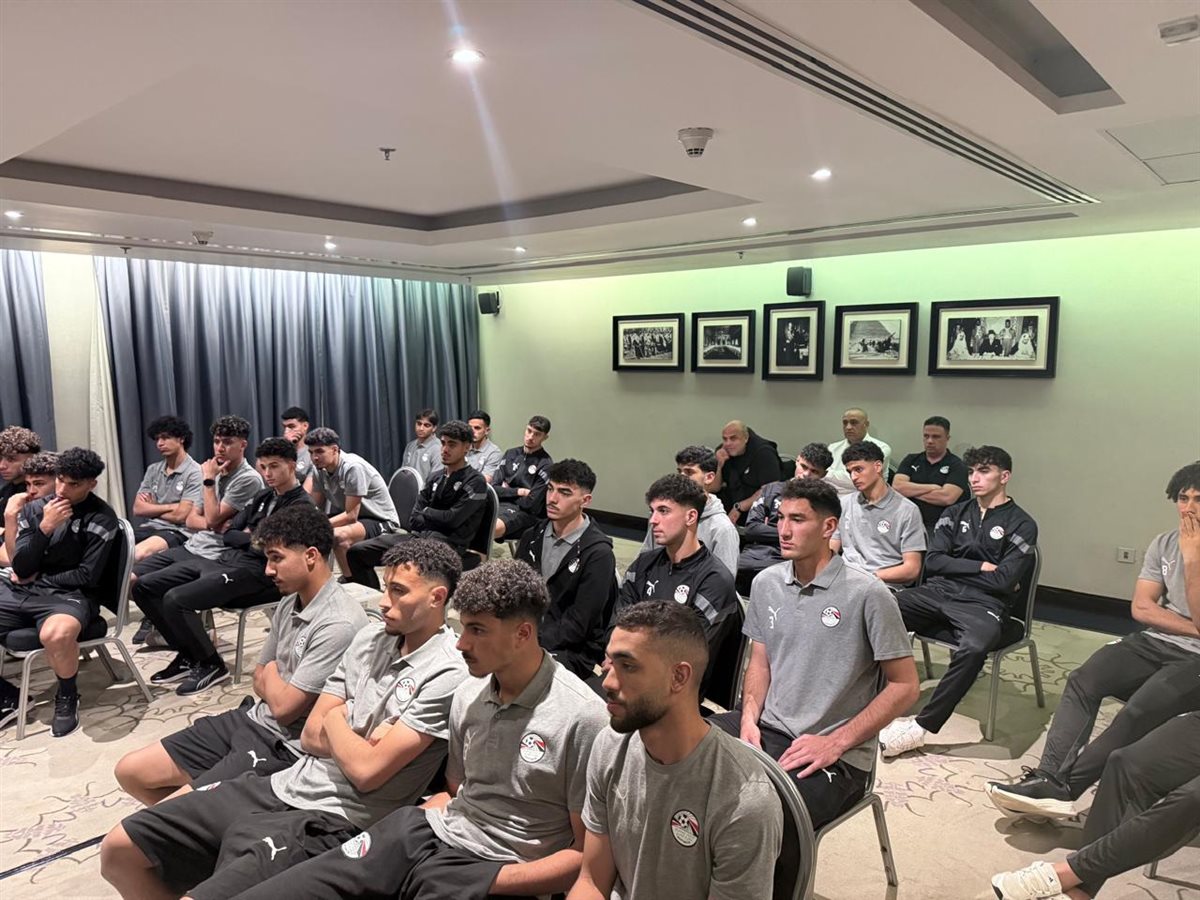 زيارة حسام حسن لـ معسكر منتخب مصر