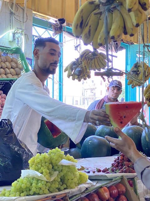 البطيخ فاكهة الصيف المفضلة لأهالي الأقصر