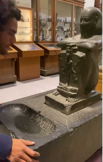 الصور المتداولة لوضع المياه على التمثال