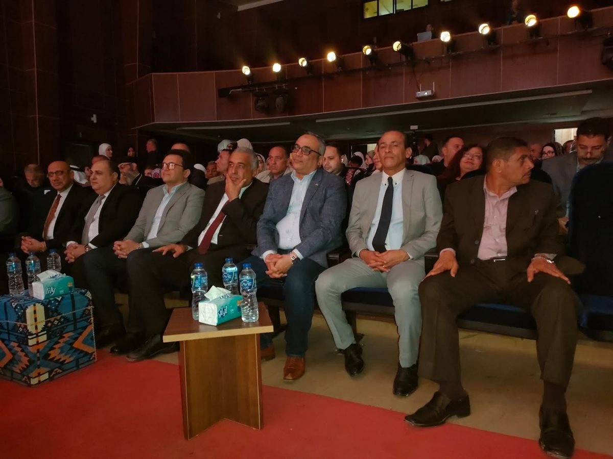 وزير الثقافة بالعريش