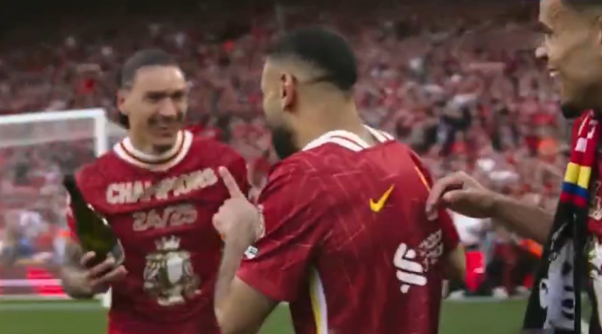 محمد صلاح يرفض الاحتفال بـ الخمر بعد التتويج بالدوري الإنجليزي